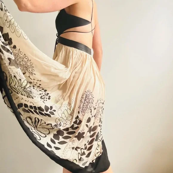 BCBG Max Azria Silk-Contrast Midi Dress EUC - Picture 5 of 11